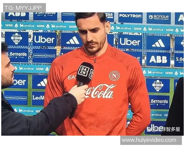 穿5号足球衣的中场球星展现绝佳控场能力与战术智慧